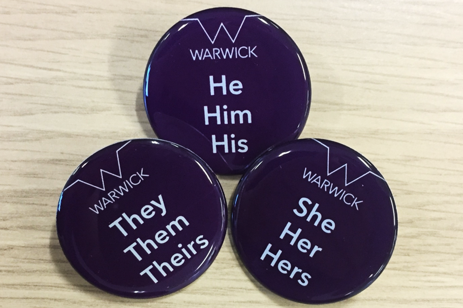 Pronoun badges